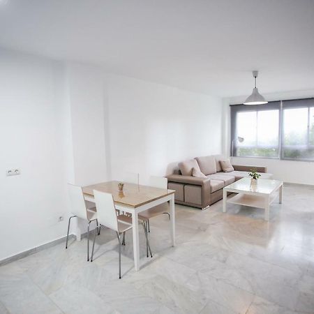 トレモリノスApartamento En La Carihuela Con Piscina Y Parking, Al Lado De La Playaアパートメント エクステリア 写真