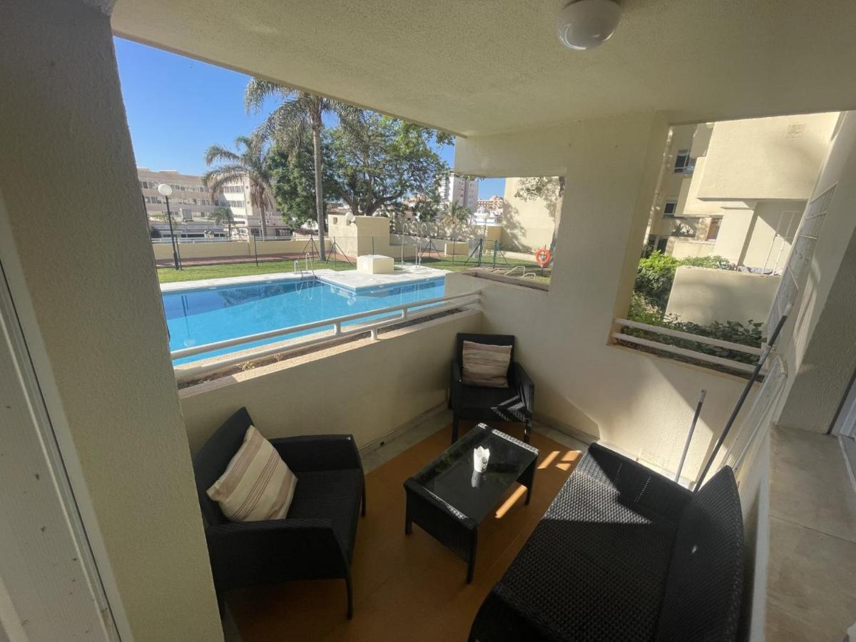 トレモリノスApartamento En La Carihuela Con Piscina Y Parking, Al Lado De La Playaアパートメント エクステリア 写真
