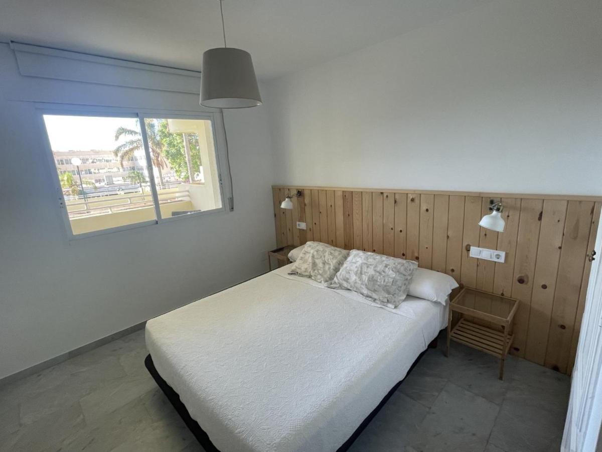 トレモリノスApartamento En La Carihuela Con Piscina Y Parking, Al Lado De La Playaアパートメント エクステリア 写真